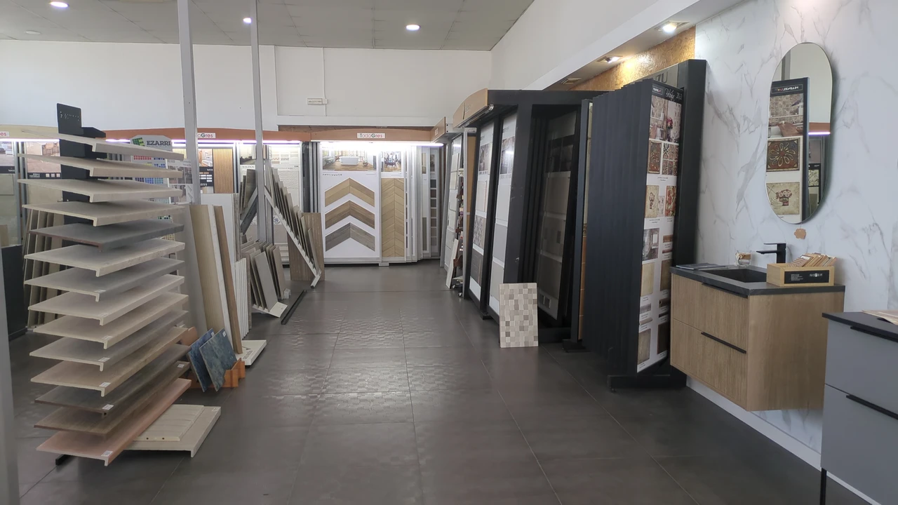 Porcellànic, gres, rajola i revestiments per a interior i exterior